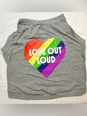 Old Navy LGBTQ Dog Tee "Love Out Loud" Size XL NWT